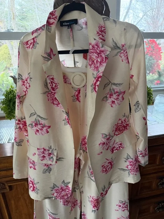 Alice Blue Cream Floral Jumpsuit & Blazer Set with Pink Roses - Picture 2 of 7